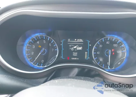 2017 Chrysler Pacifica Touring-L z USA, uszkodzony, nr VIN 2C4RC1BG3HR510259